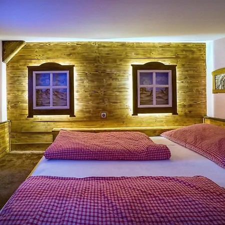 Kocourkov Otel Hlinsko