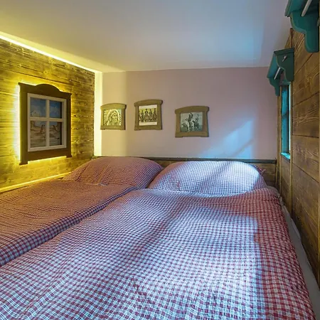 Otel Kocourkov